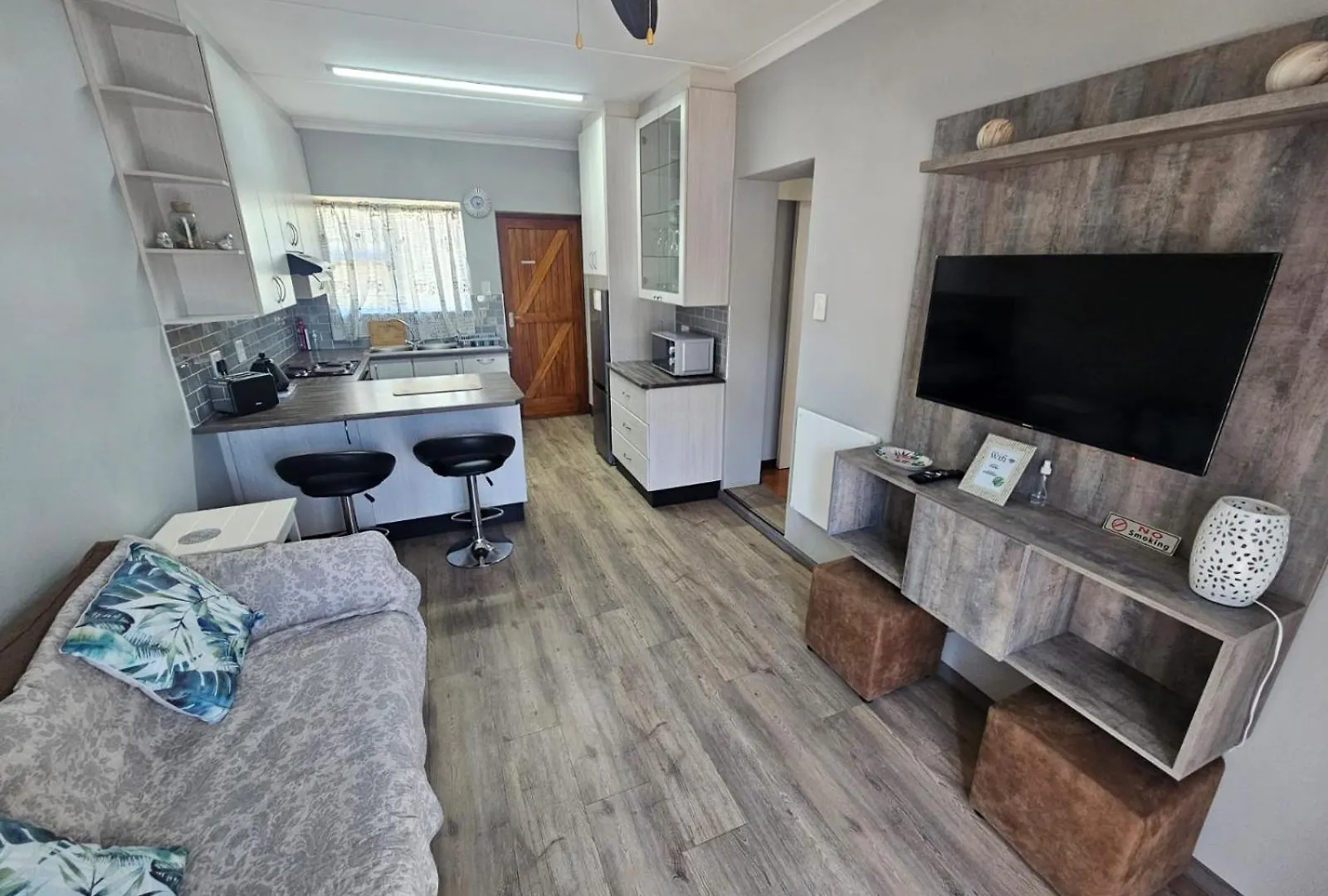 Secure Private Flatlet In Newton Park Apartment Port Elizabeth