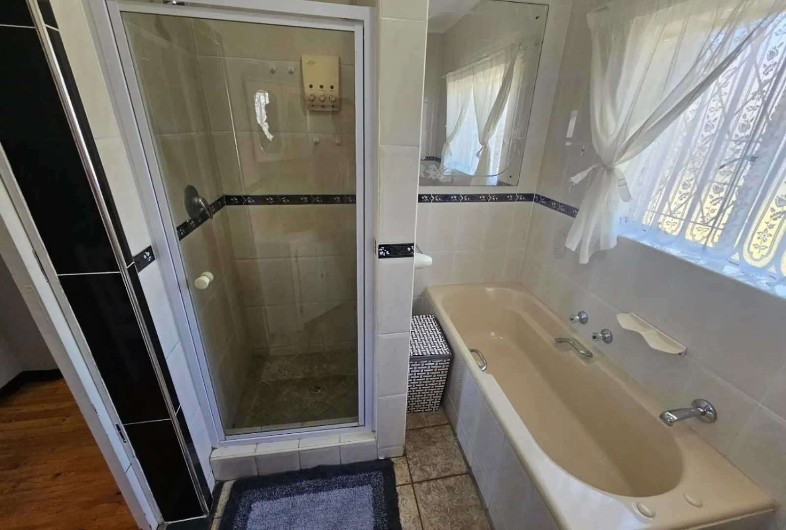 Secure Private Flatlet In Newton Park Apartment Port Elizabeth
