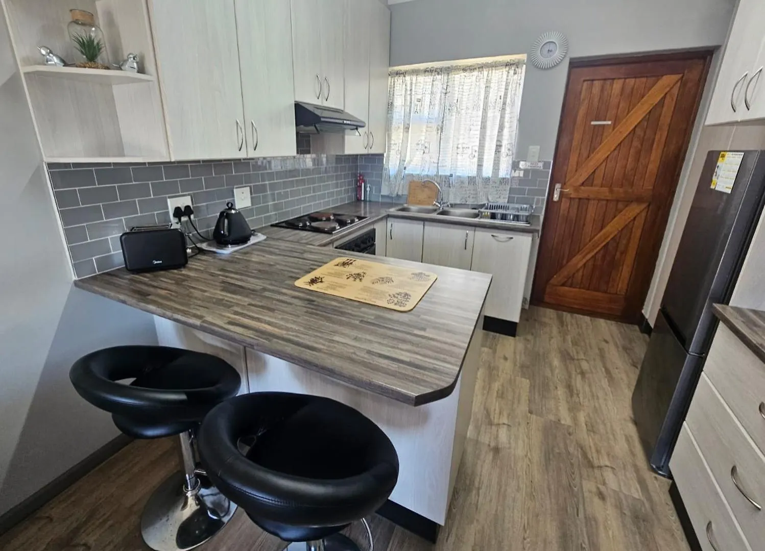 Secure Private Flatlet In Newton Park Apartment Port Elizabeth